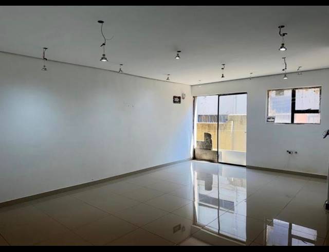 16 BEDROOM APARTMENT FOR SALE IN OVERPORT